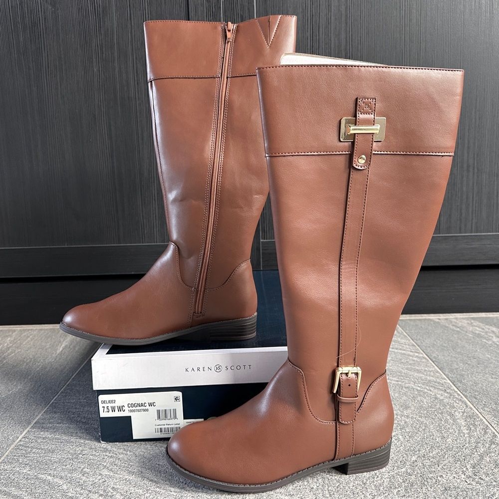 NIB Karen Scott Deliee2 Knee High Riding Boots Cognac Women's 7.5-Wide Wide Calf